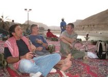 Tea break Wadi Idim - Olivier . Daniel . Bernard