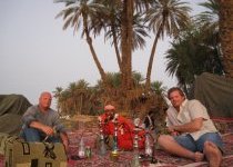 Tea time Wadi Idim - Picasso Steve 